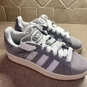 Brand new, never worn Adidas Campus 9.5 shoes